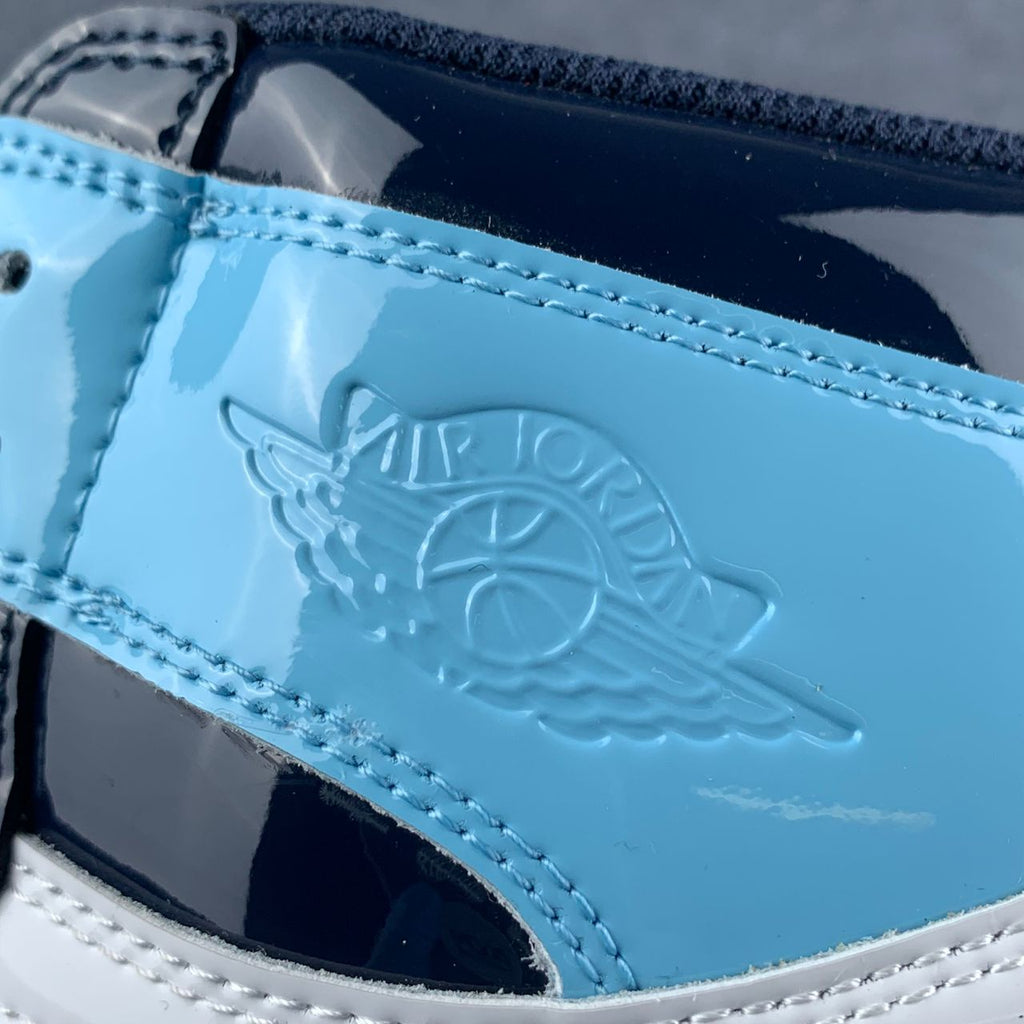 Wmns Air Jordan 1 Retro High OG 'Blue Chill'