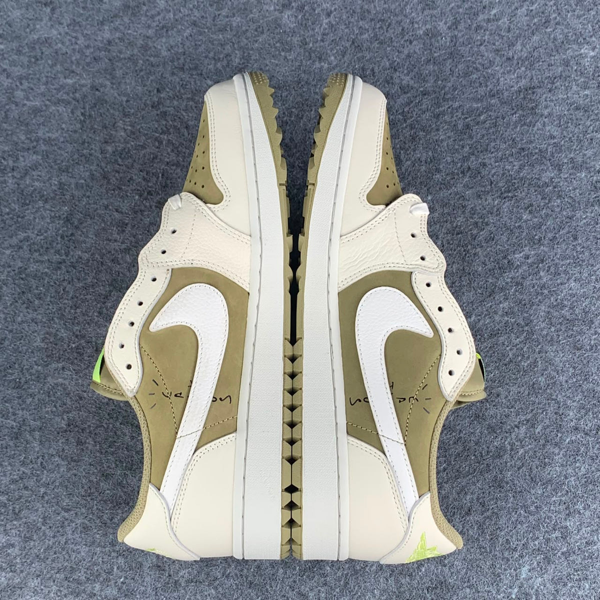Travis Scott x Air Jordan 1 Low 'Golf' (B-Grade Version)