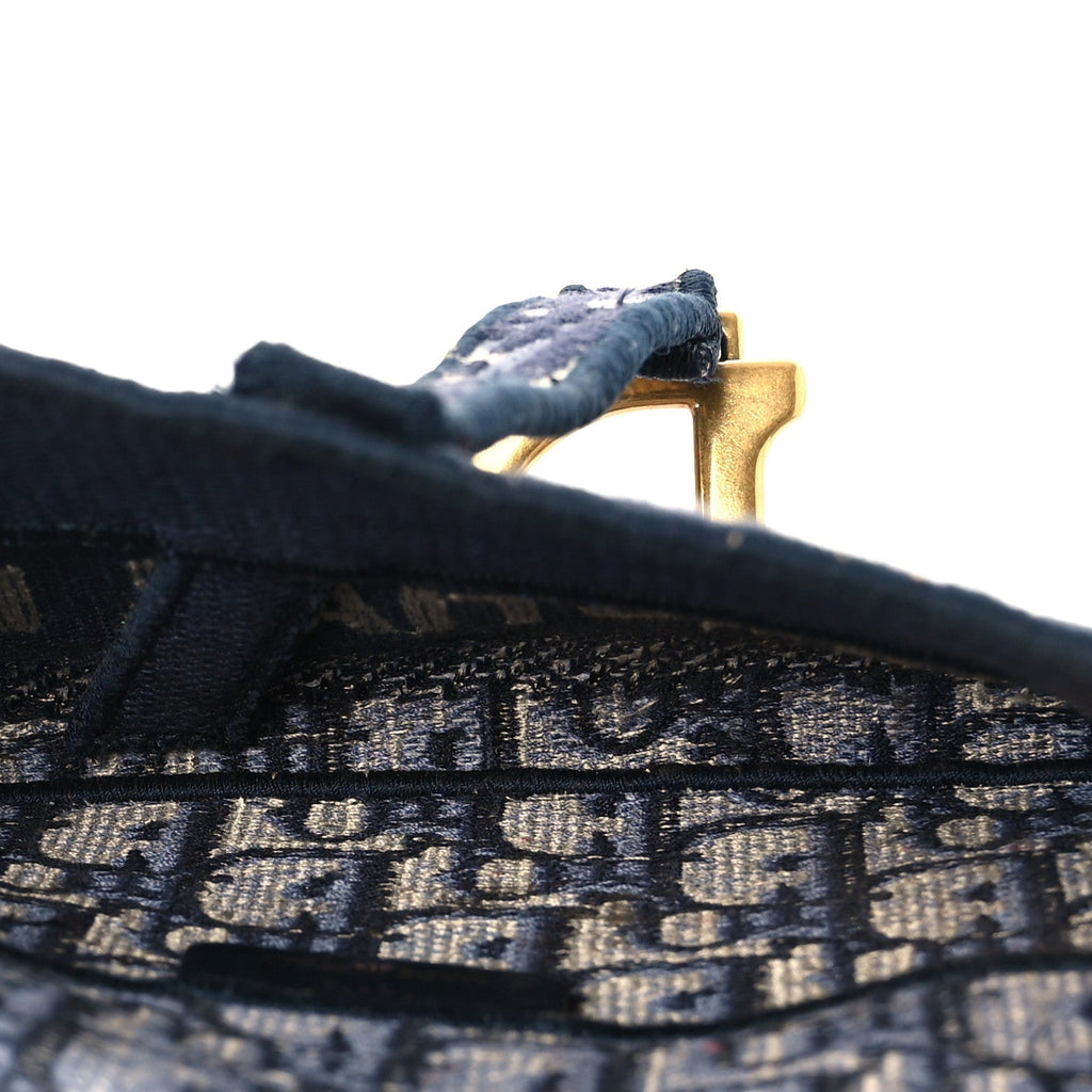 Oblique Slim Saddle Pouch Blue