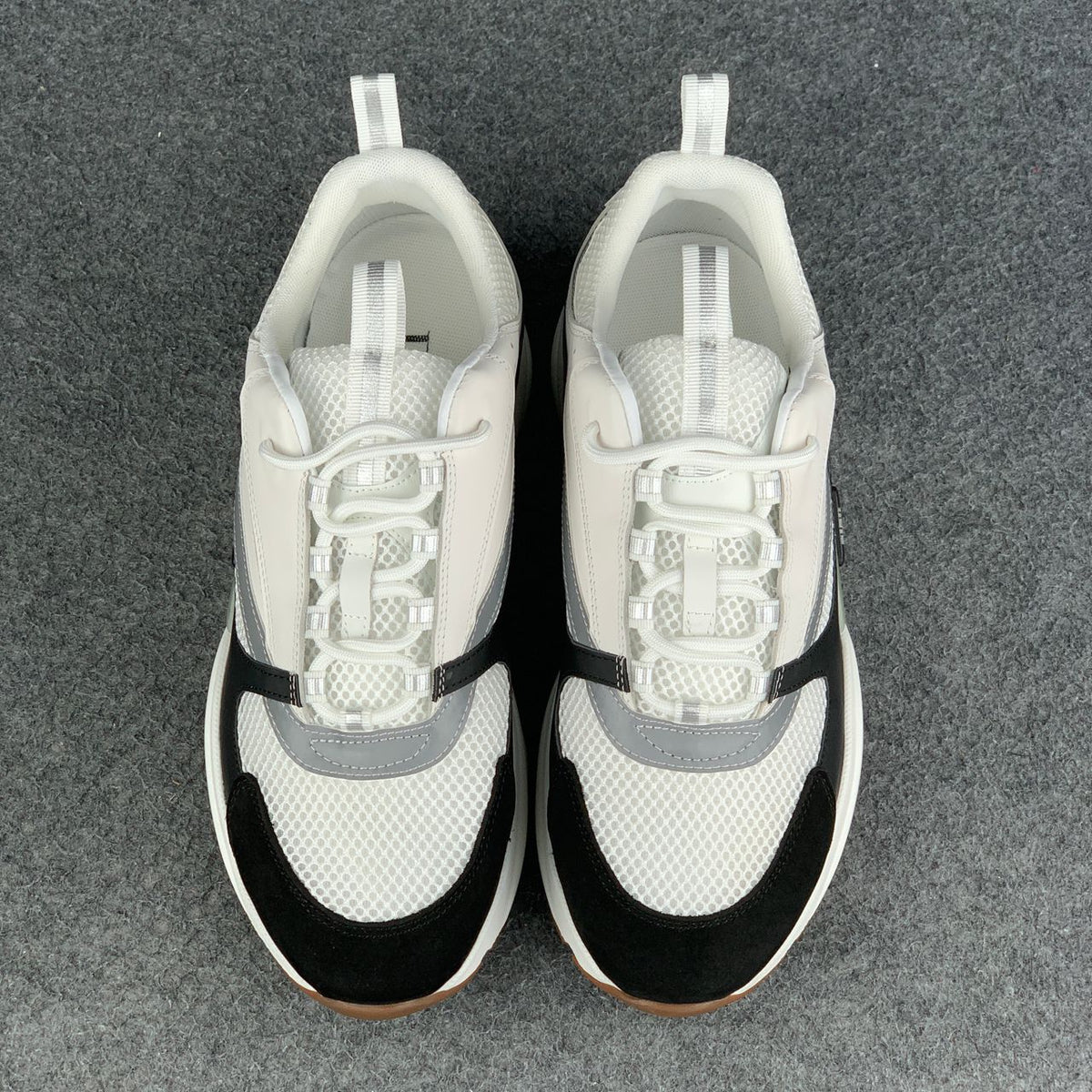Dior B22 'White Black Gum'