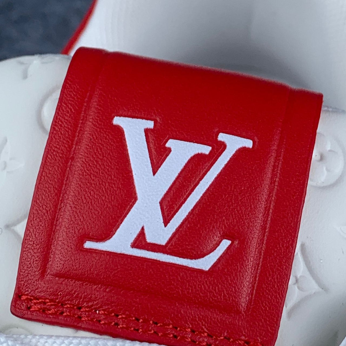 LV Trainer Low '#54 Signature 'Red White'