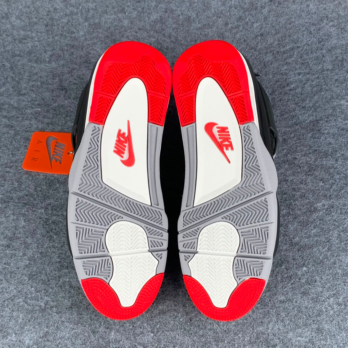 Air Jordan 4 Retro OG 'Bred' 2026