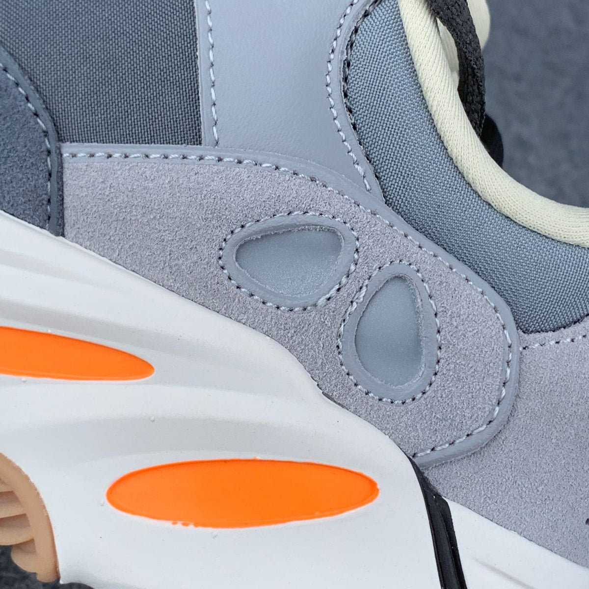 Yeezy Boost 700 'Magnet'