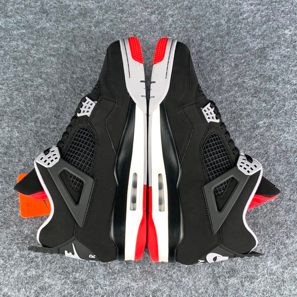 Air Jordan 4 Retro OG 'Bred' 2026