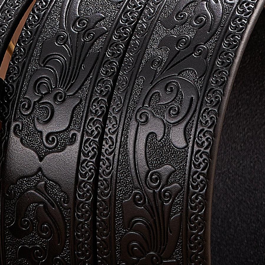 Embossed Z Dragon Pendant Leather Belt