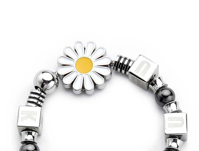 GUUKA Daisy Beaded Bracelet