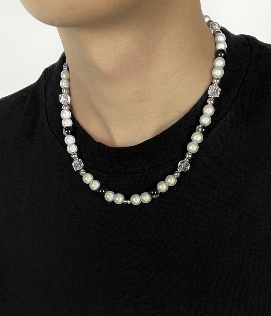 MINBIN Monochrome Pearl Necklace