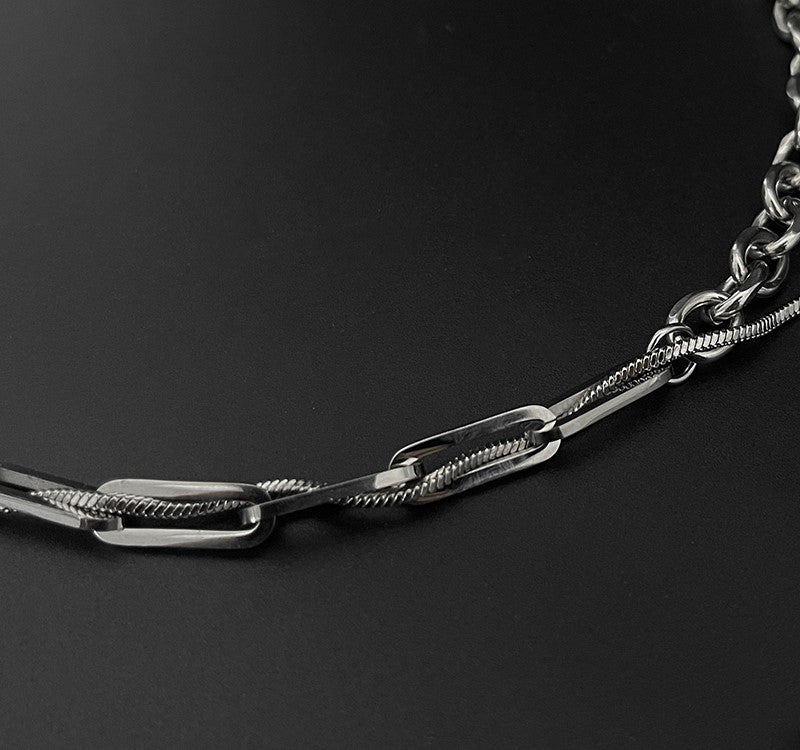 HEIMA Star Spike Necklace