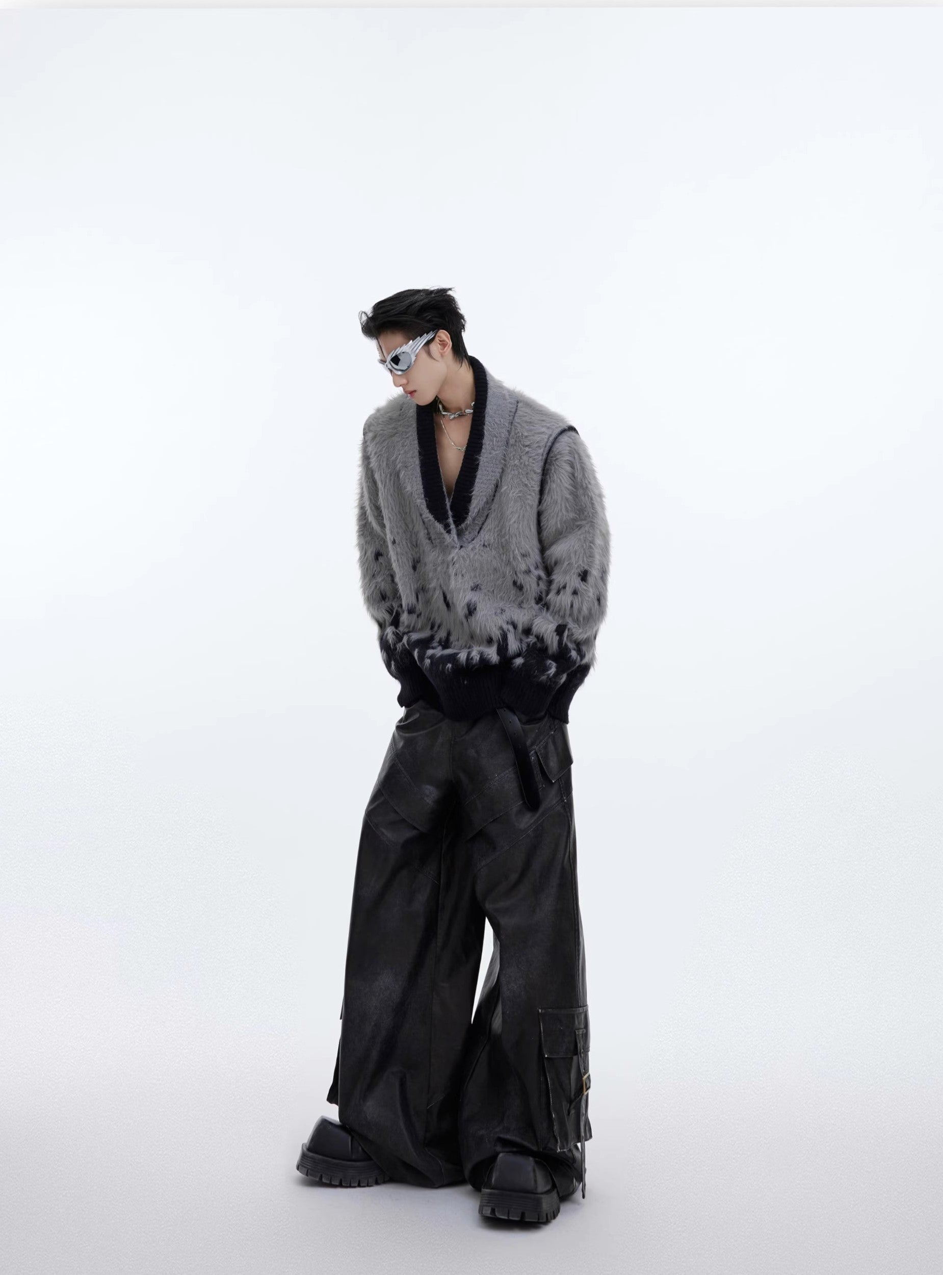 CulturE Contrast Textured V-Neck Sweater