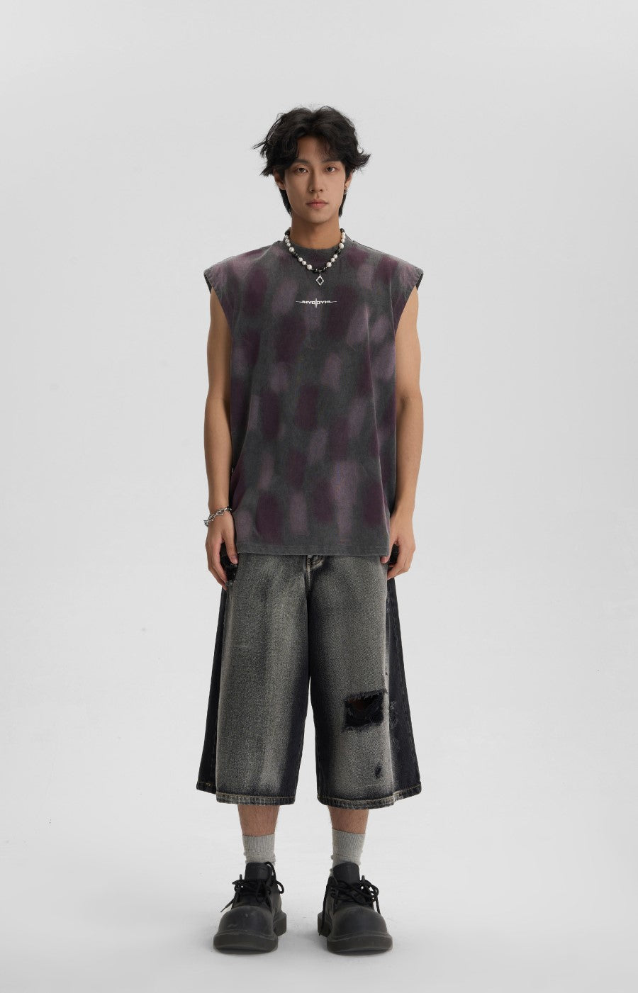 JHYQ Ripped Grunge Capri Cut Denim Shorts
