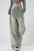 Loose Fit Boyfriend Jeans – Light Wash Denim