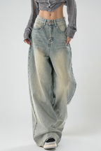 Loose Fit Boyfriend Jeans – Light Wash Denim