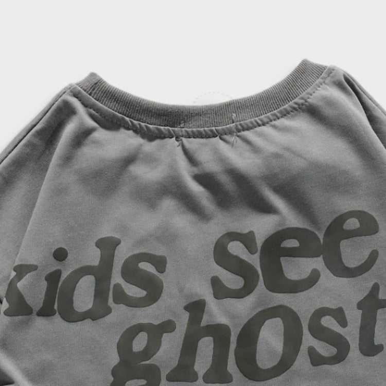 Gray Heart Graphic Oversized T-Shirt