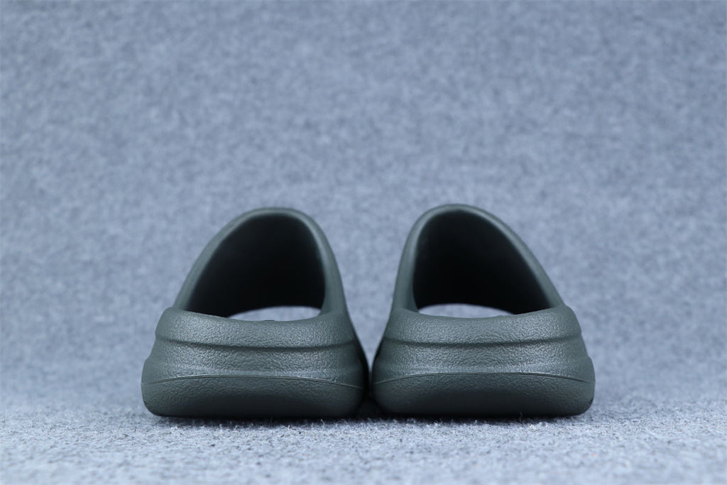 Yeezy Slides 'Granite'